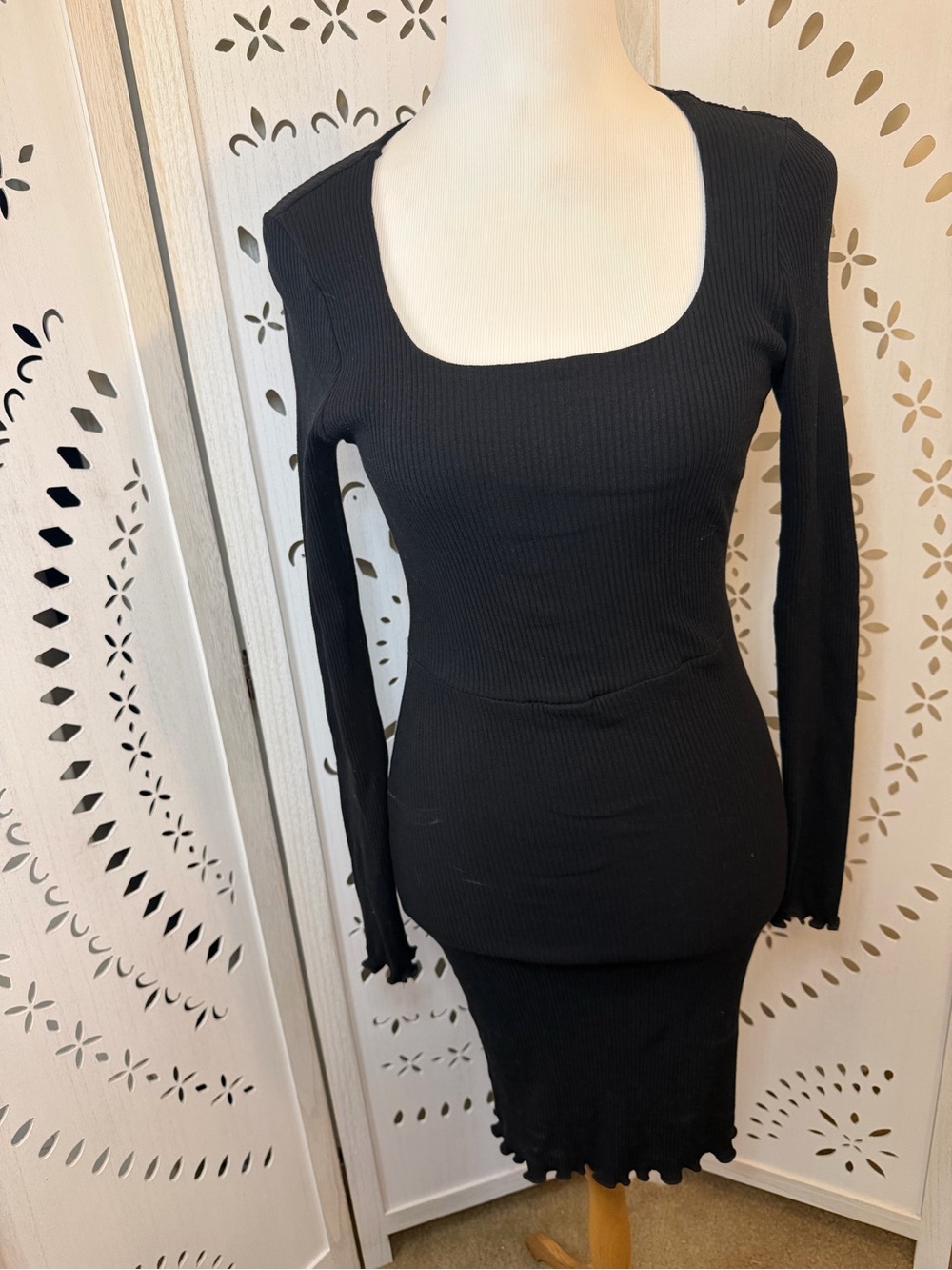white birch Black Ribbed Long Sleeve Square Neck Dress
